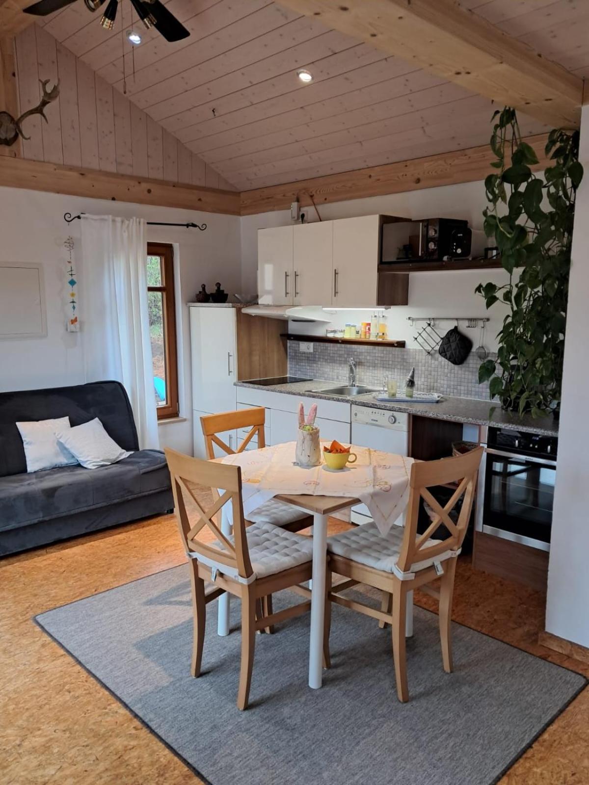 Apartment Mit Gartenblick Eckersdorf Exteriör bild