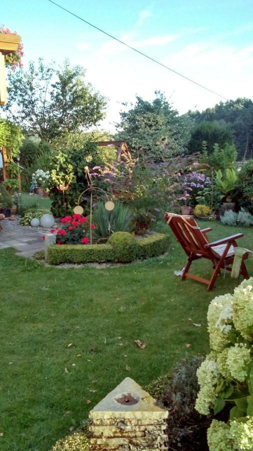 Apartment Mit Gartenblick Eckersdorf Exteriör bild