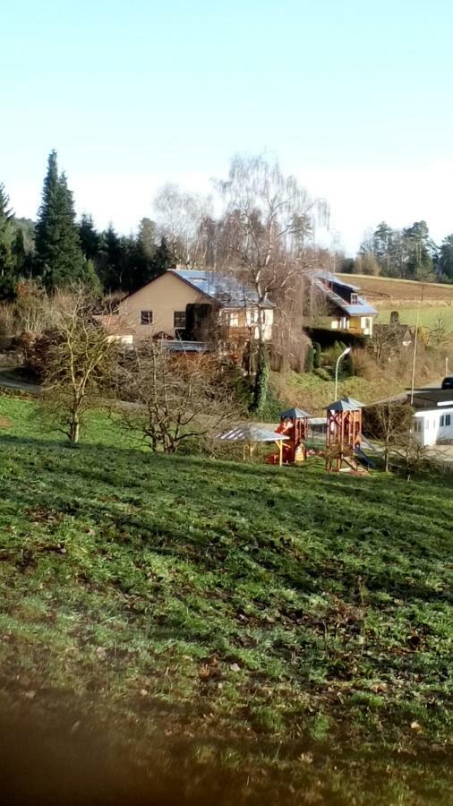 Apartment Mit Gartenblick Eckersdorf Exteriör bild