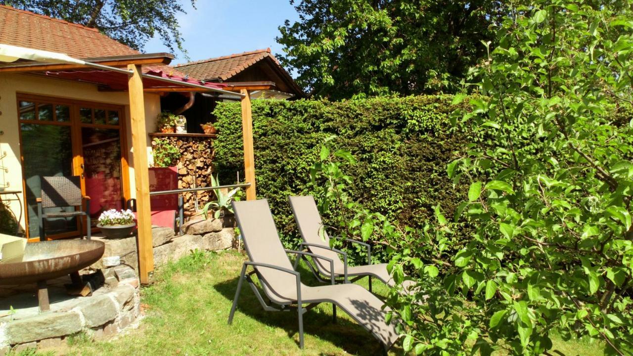 Apartment Mit Gartenblick Eckersdorf Exteriör bild