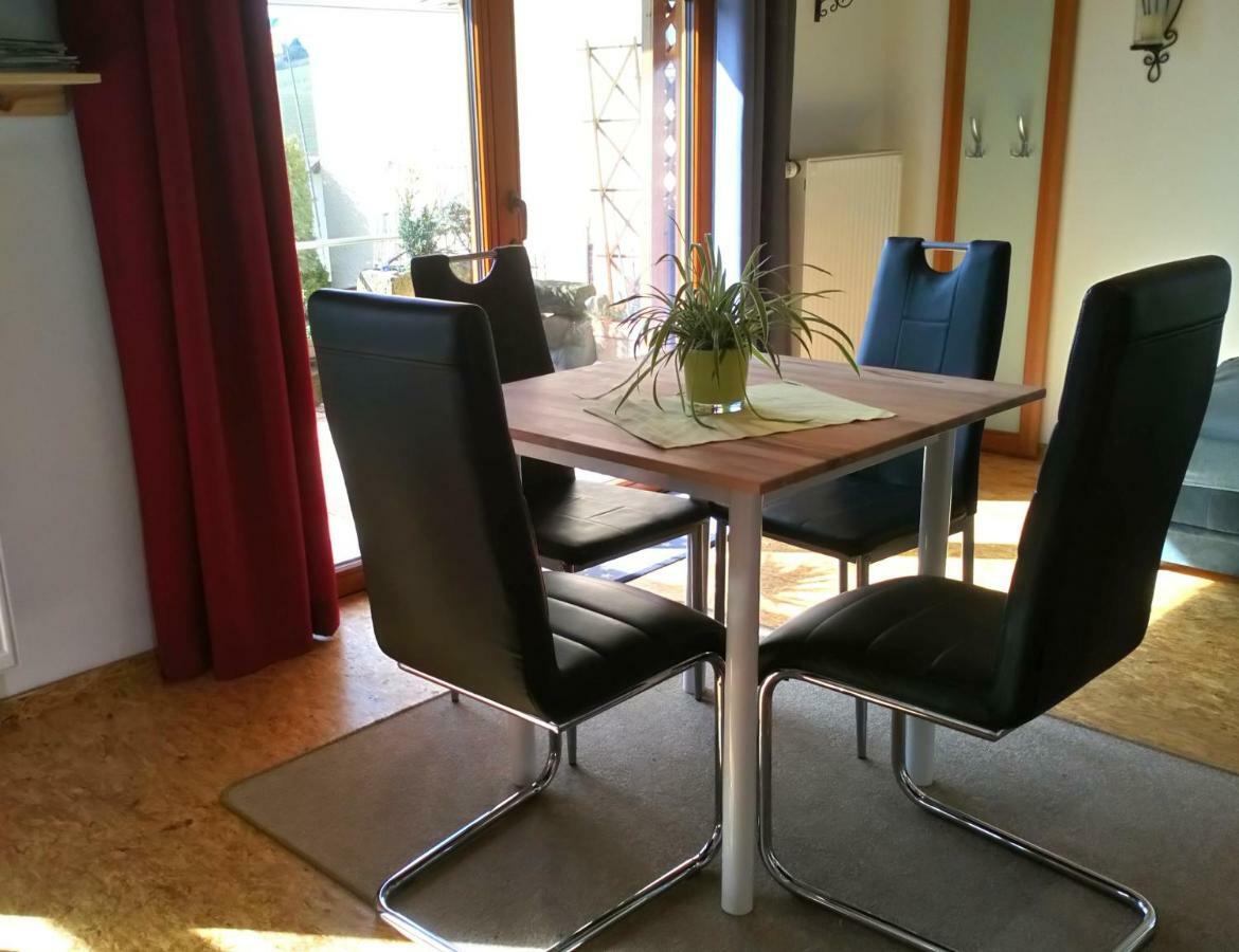 Apartment Mit Gartenblick Eckersdorf Exteriör bild